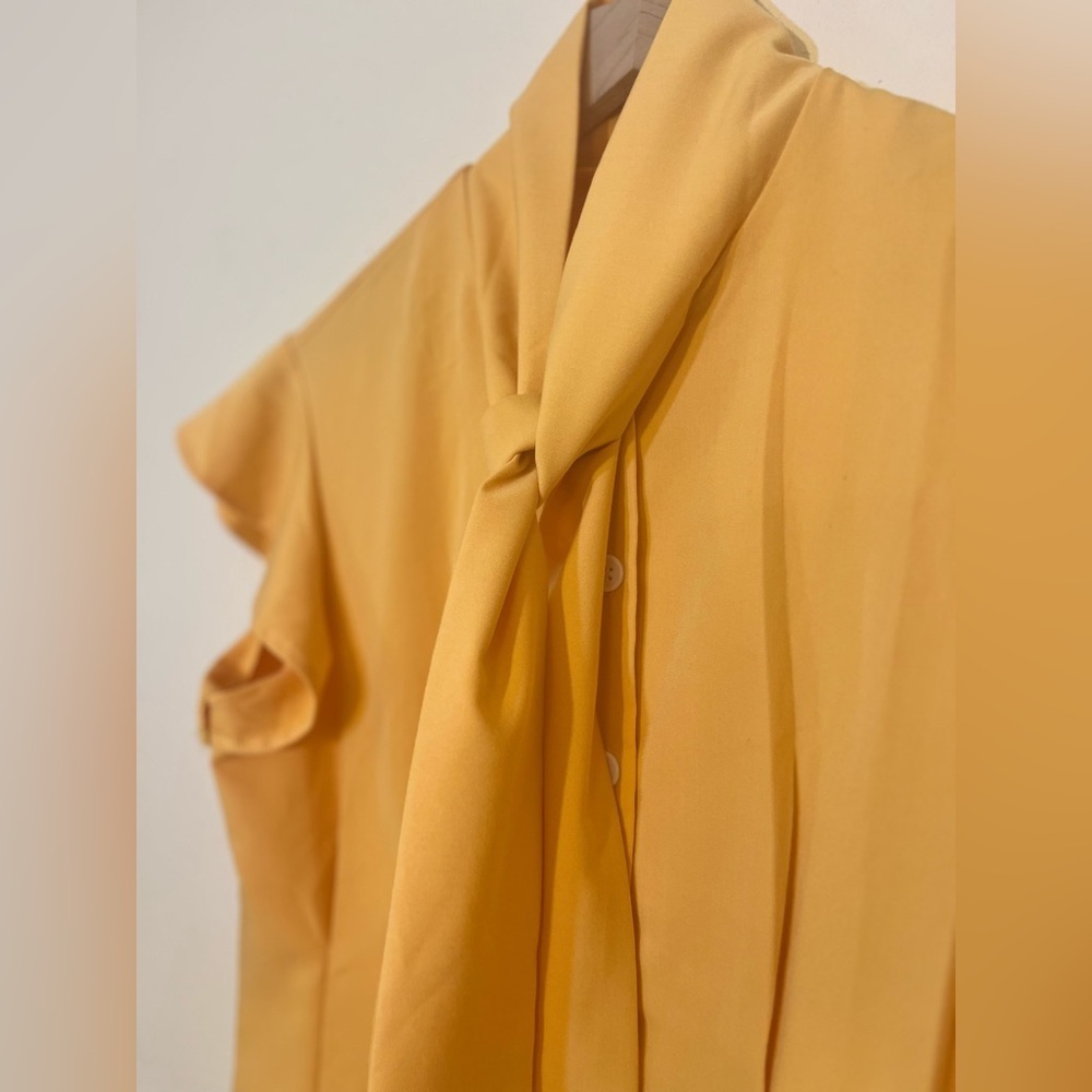 Retro Stage Yellow Bow Neck Blouse Flutter Sleeve Romantic Mod Vintage Statement — image 4 of 8